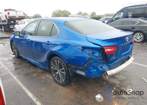 2018 Toyota Camry Se z USA, uszkodzony, nr VIN 4T1B11HK2JU068856